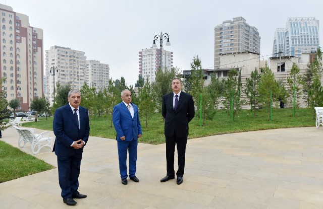 Prezident yeni yol və parkların açılışında - FOTOLAR